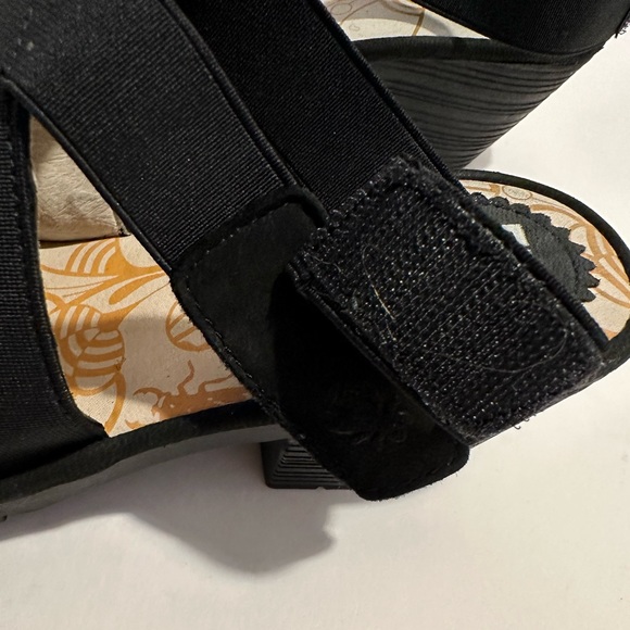 Women's Fly London Wato Cupido Sandal Black Leather Strappy Heels Size 9 40 - Picture 2 of 7